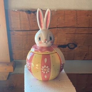 Johanna Parker Easter bunny